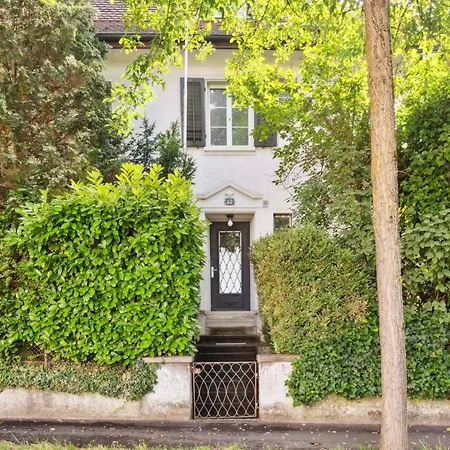 Centrally Located House With Garden-2